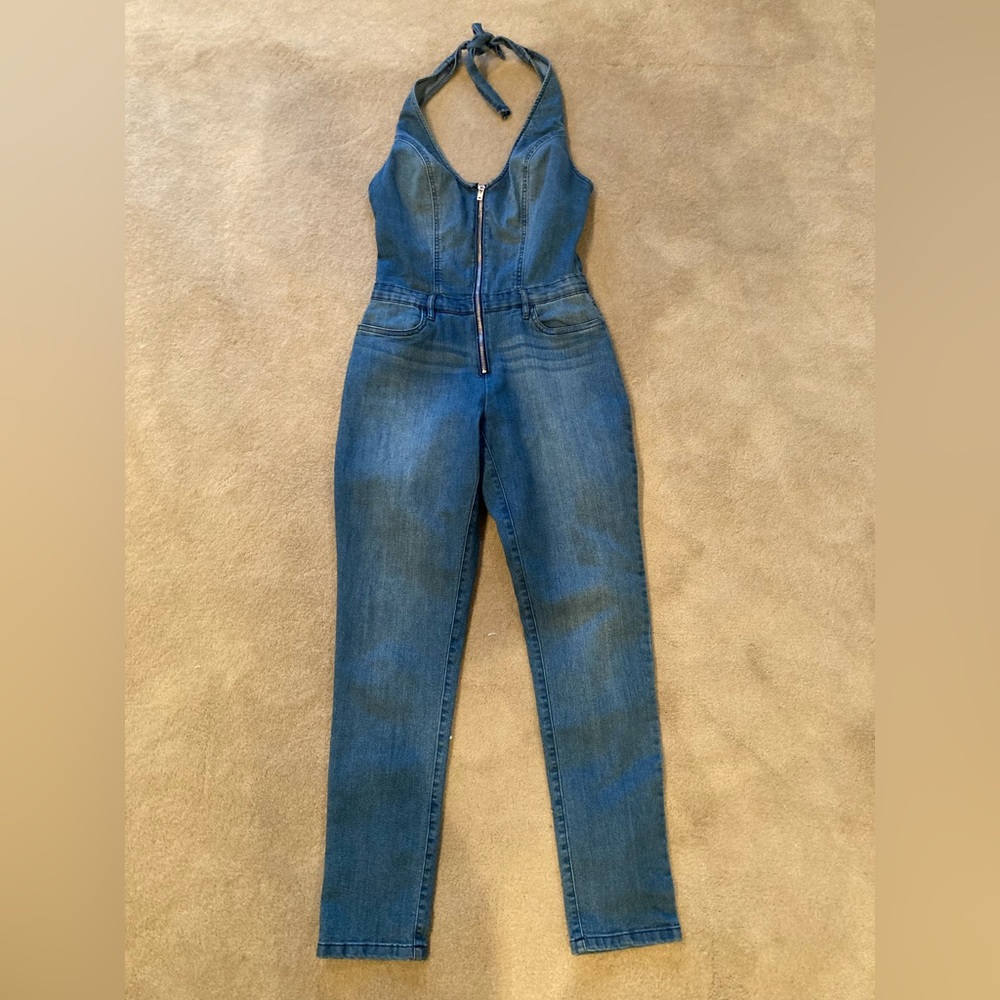 Women’s VENUS brand new denim jumpsuit. Tie Halter and zipper